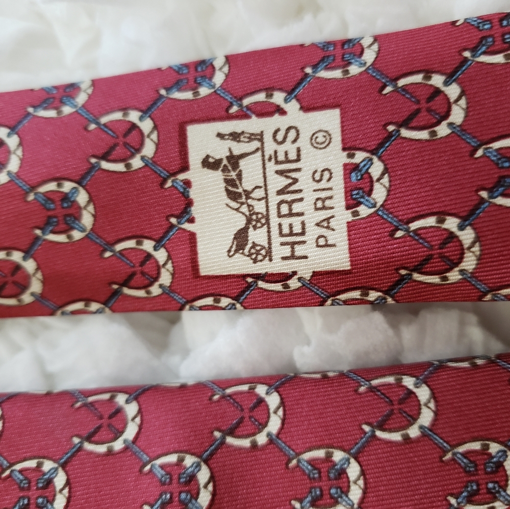 HERMES PARIS VINTAGE HORSESHOE SILK TIE - Picture 6 of 13